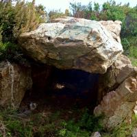 Castelnou_Dolmen du Serrat d'en Gely ou Roc del Llamp