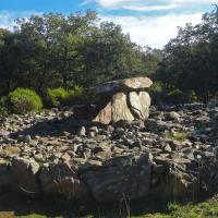 Saint-Michel-de-Llotes_Dolmen de la Creu de la Llosa