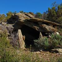 Roses_Cova-dolmen del rec de la Quarentena I