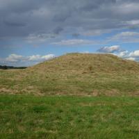 Amesbury_Stonehenge_Tumulus
