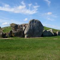 Avevury_West Kennet long barrow
