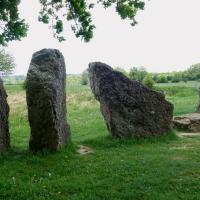 Oppagne (Durbuy, province du Luxembourg)_Dolmen d'Oppagne et menhirs associés